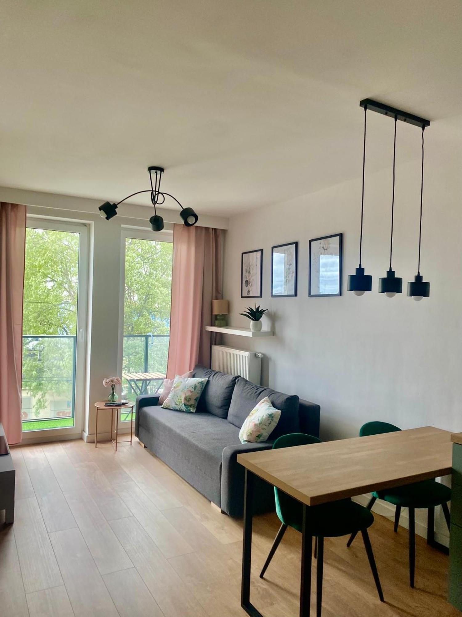 Airport Green Apartment Kl21 - Air Condition & Free Parking Βαρσοβία Εξωτερικό φωτογραφία